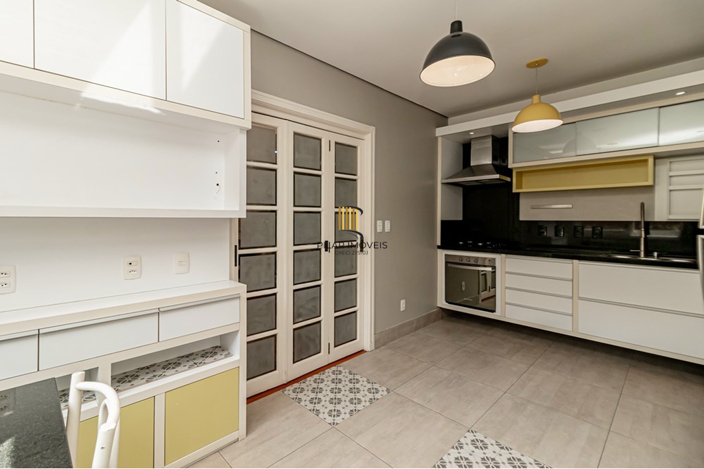 Casa de Condomínio 4 dormitórios no bairro Bela Vista