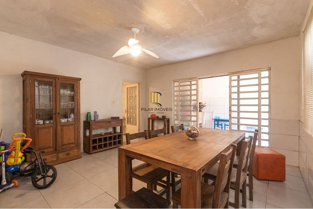 Casa 3 dormitórios no bairro Chácara das Pedras