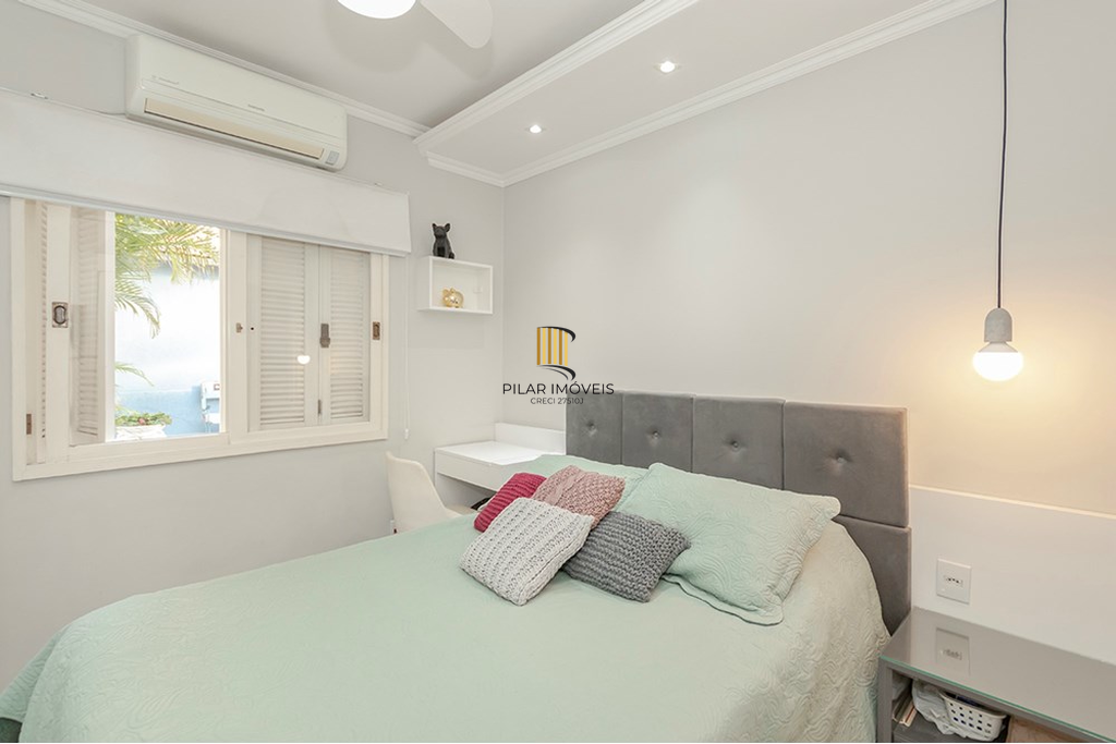Casa 3 dormitórios no bairro Sarandi