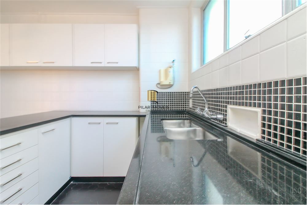 Apartamento 4 dormitórios no bairro Centro Histórico