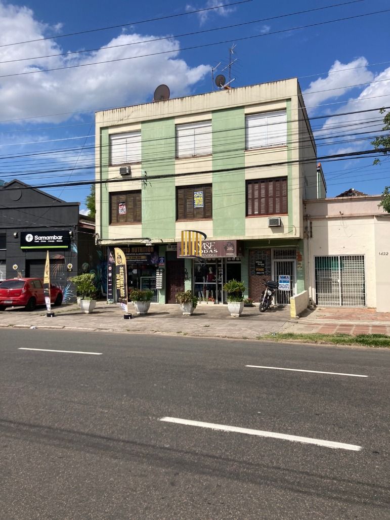Apto de 02 dorm no Passo da Areia, de fundos, sol da manhã, 01 lance de escada - Pilar Imóveis