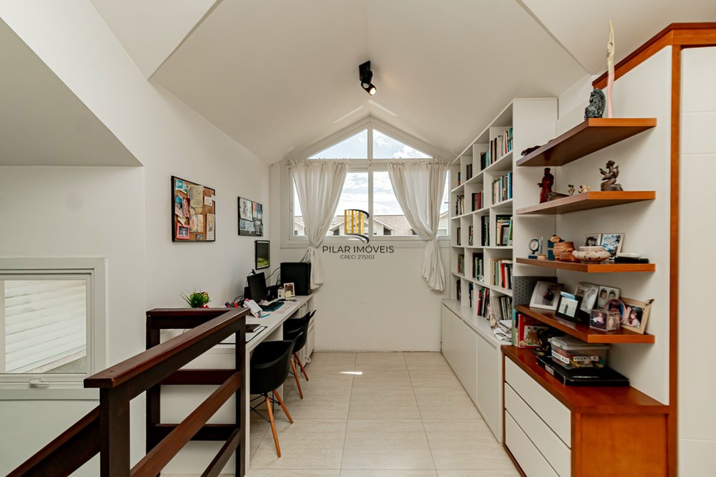 Casa 3 dormitórios no bairro Jardim Carvalho