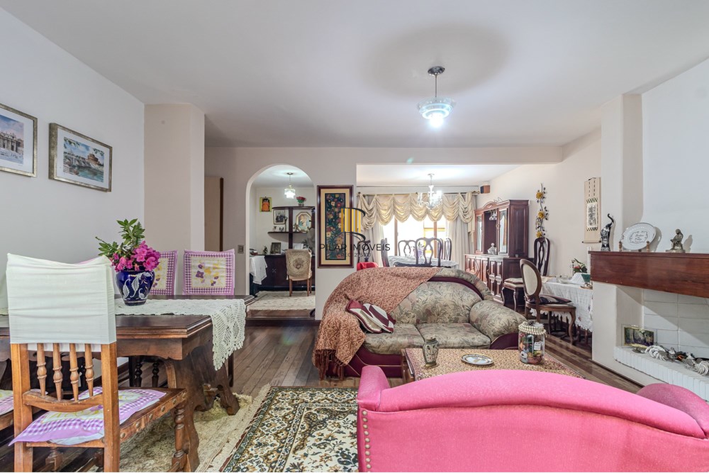 Casa 3 dormitórios no bairro Chácara das Pedras