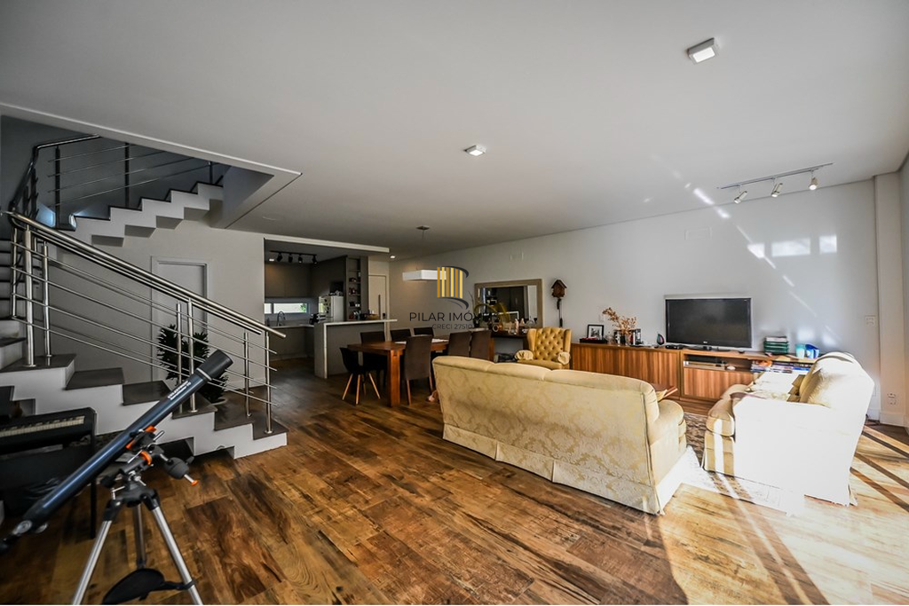 Casa de Condomínio 3 dormitórios no bairro Pedra Redonda