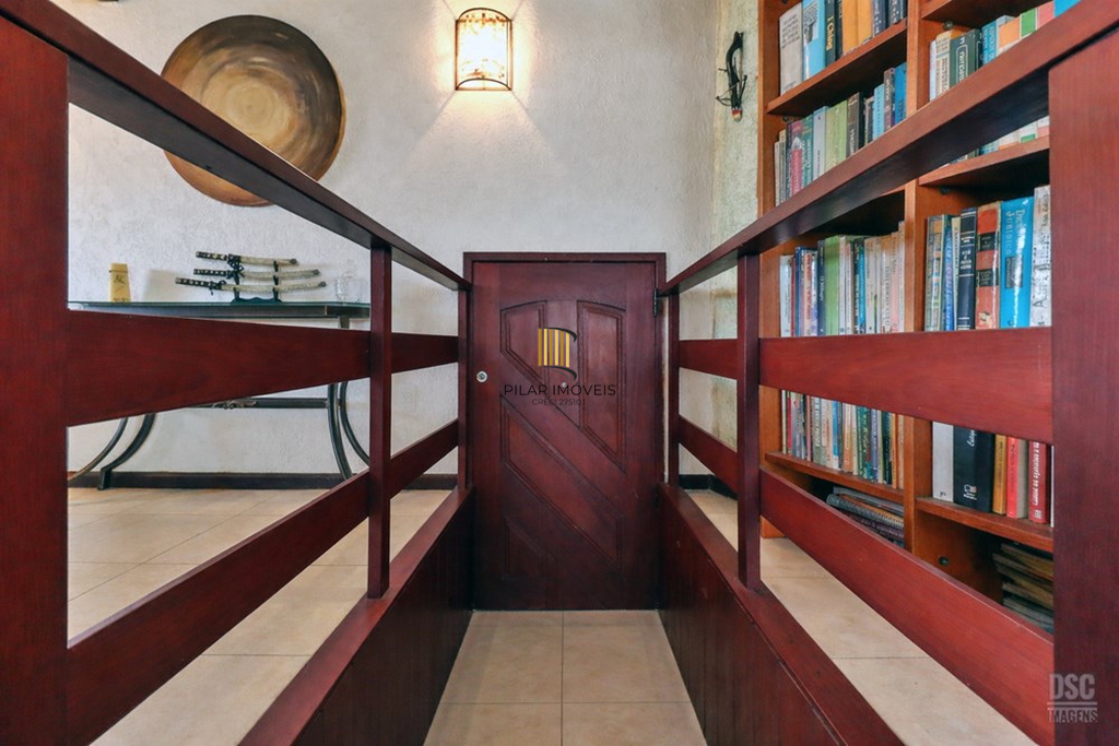 Casa 3 dormitórios no bairro Passo da Areia