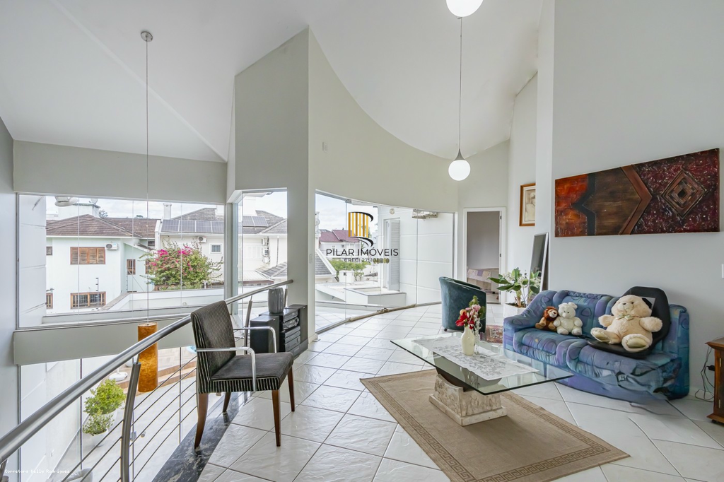 Casa 4 dormitórios no bairro Moinhos de Vento