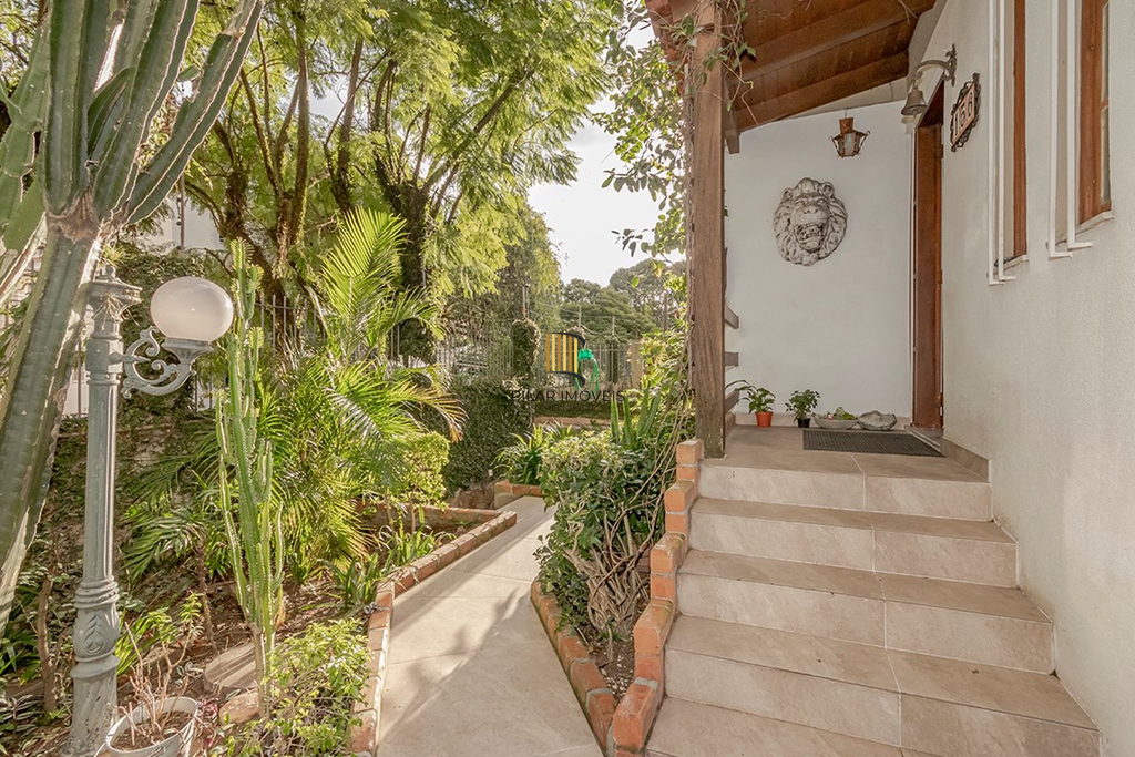 Casa 4 dormitórios no bairro Passo da Areia