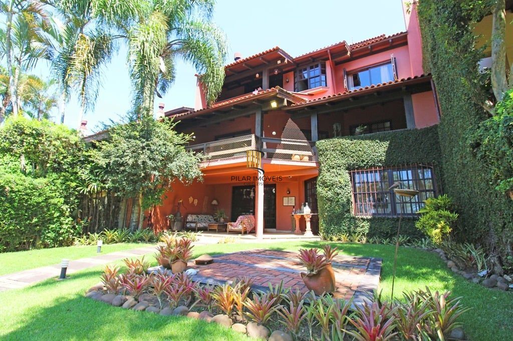 Casa de Condomínio 4 dormitórios no bairro Santa Tereza