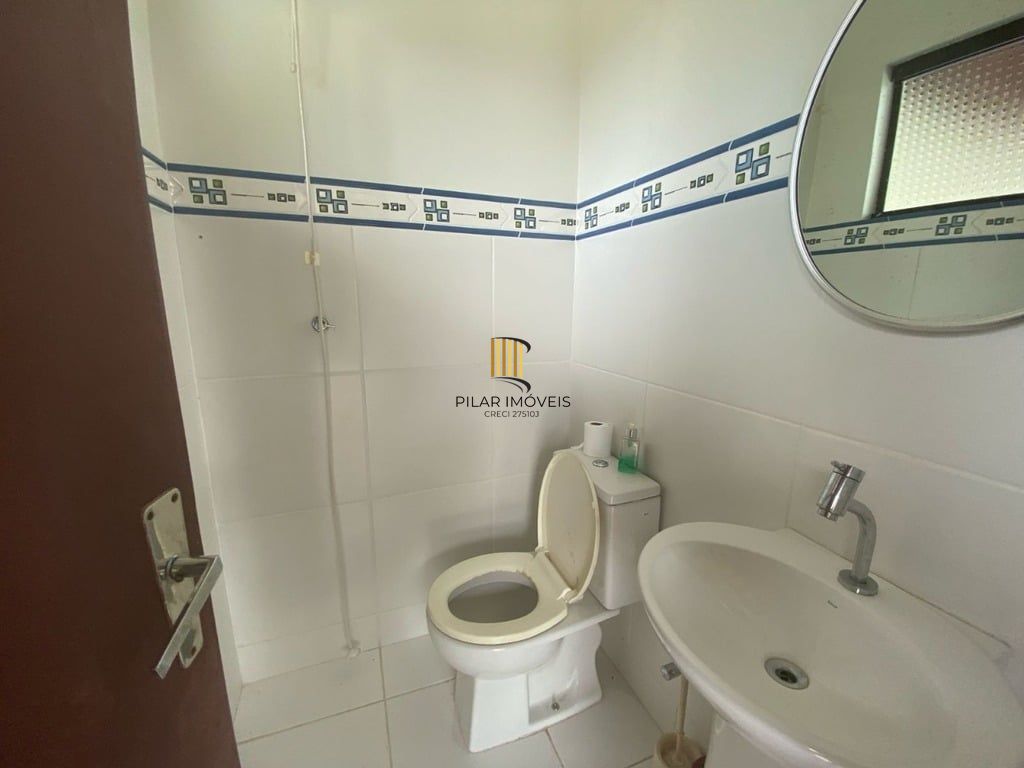 Casa 3 dormitórios no bairro Jardim do Salso
