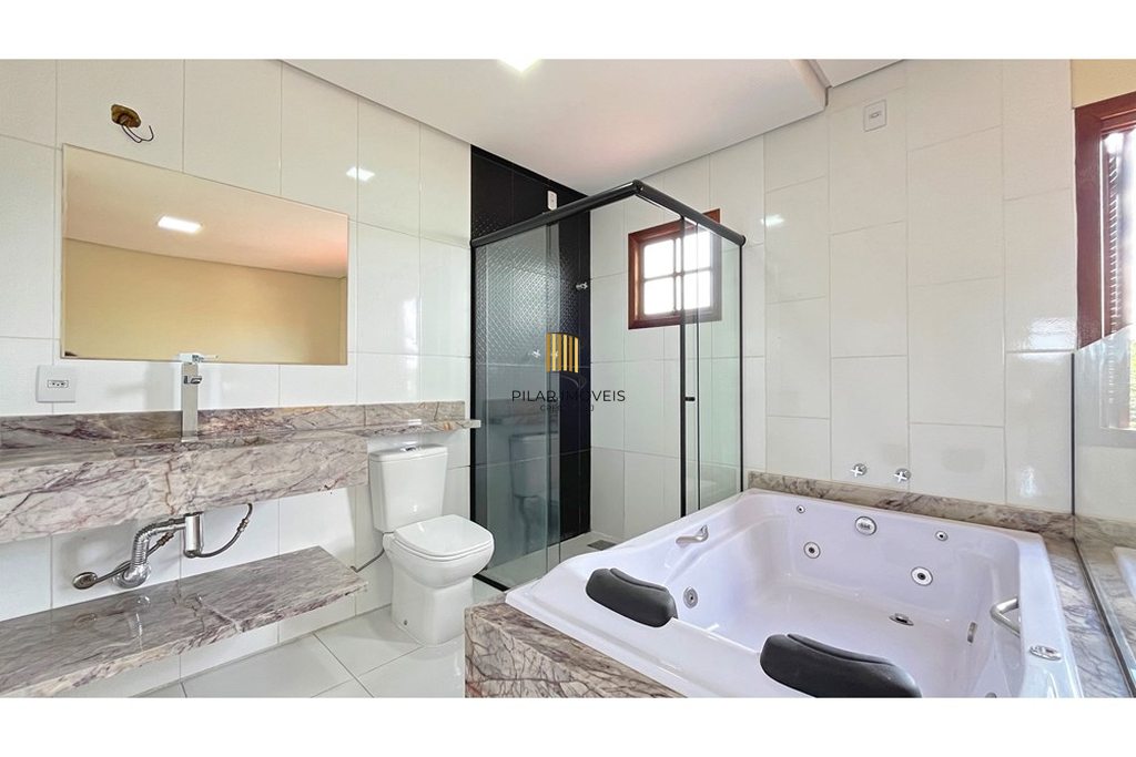 Casa 3 dormitórios no bairro Espírito Santo