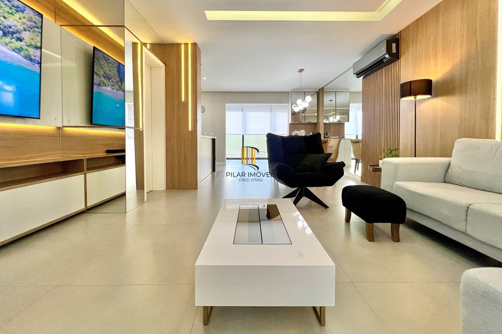 Casa 3 dormitórios no bairro Igara