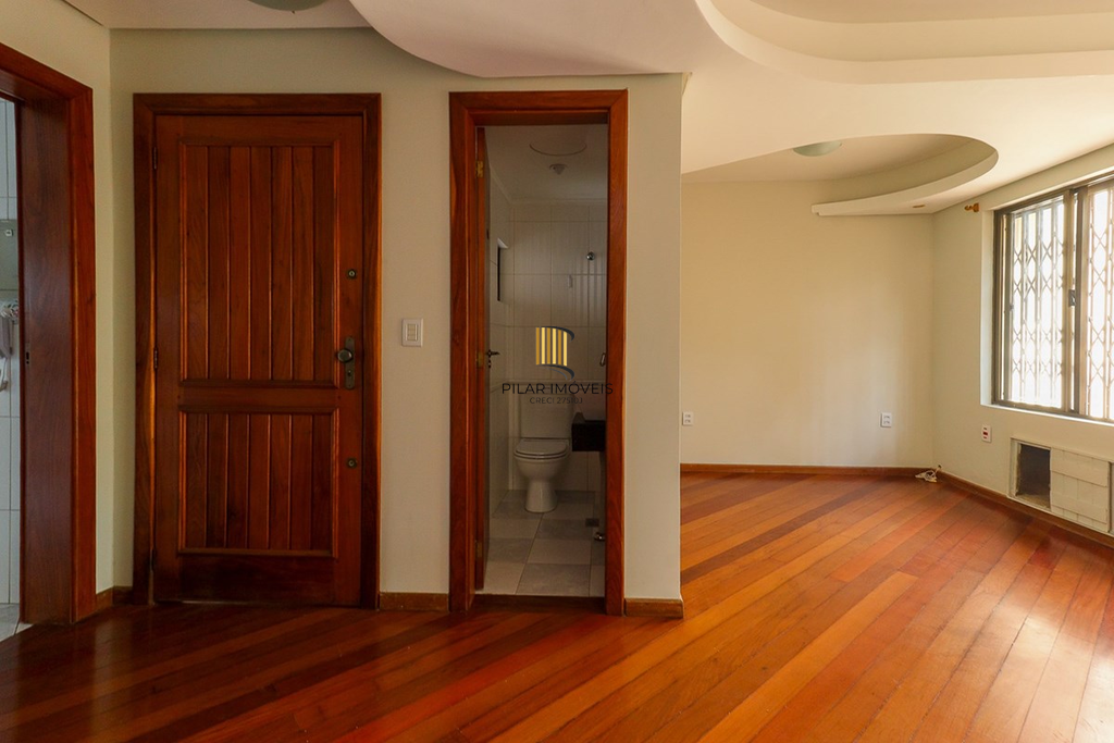 Casa de Condomínio 3 dormitórios no bairro Jardim Itu