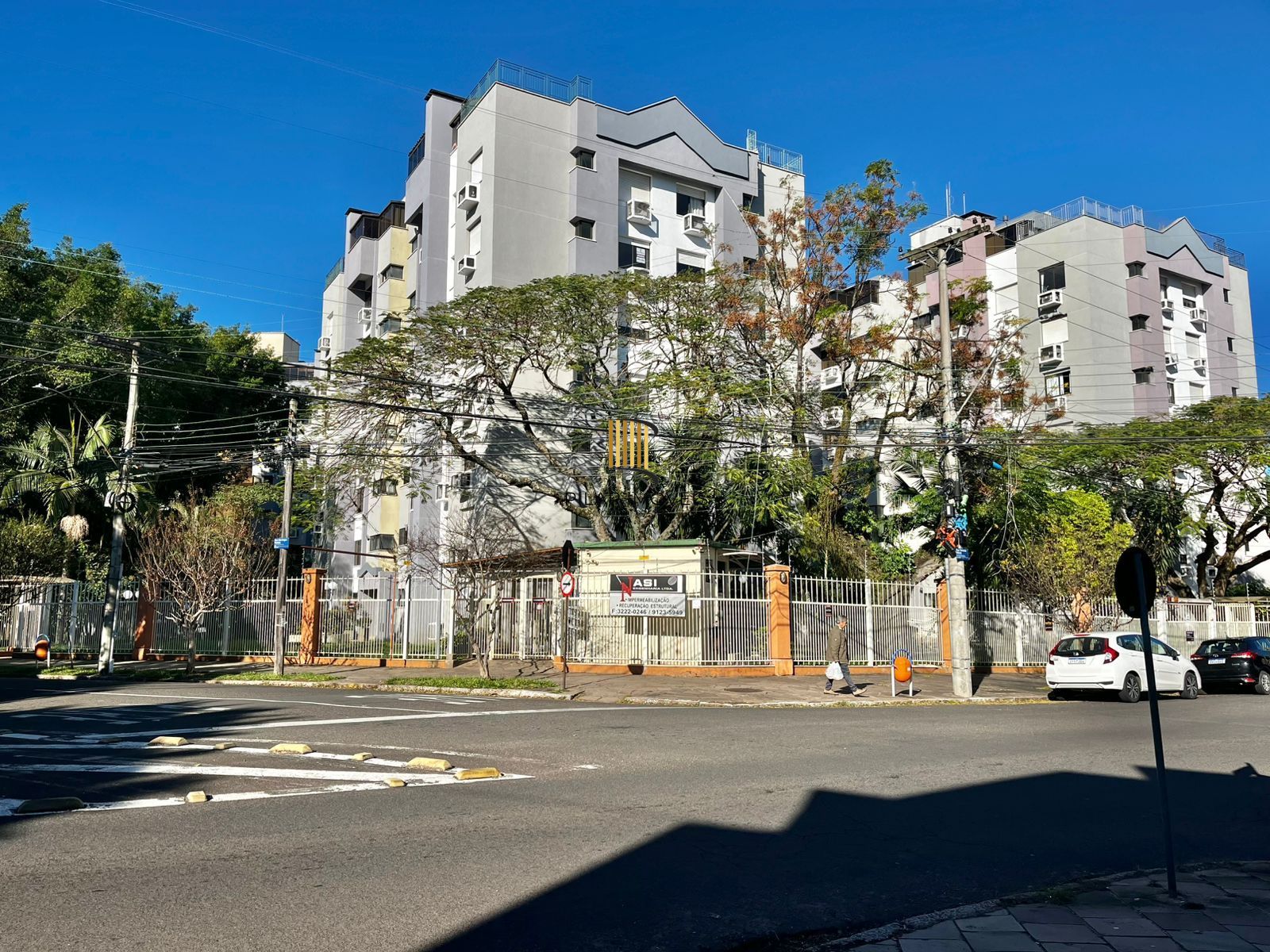 Apto 03 dorm com suíte, andar alto, vista, ótima posição solar, 1 vaga no Cristo - Pilar Imóveis