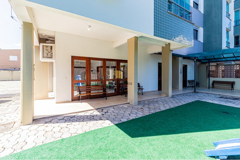 Apartamento 2 dormitórios no bairro Cavalhada