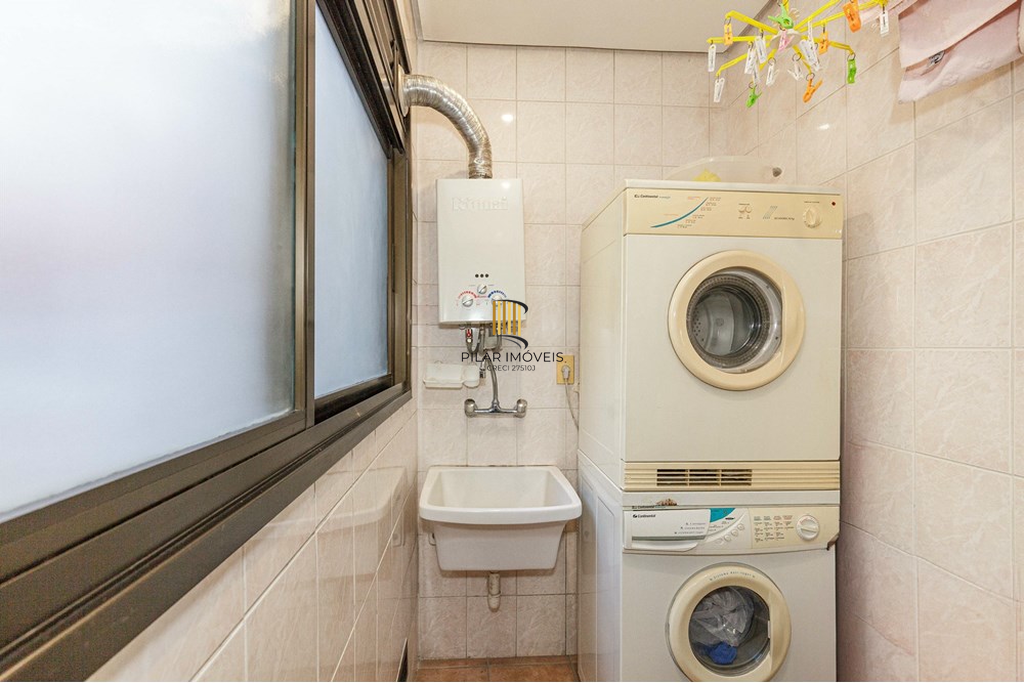 Apartamento 2 dormitórios no bairro Bom Fim