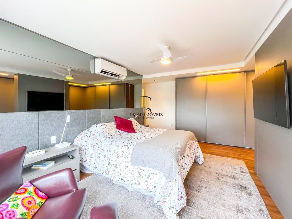 Apartamento 4 dormitórios no bairro Petrópolis