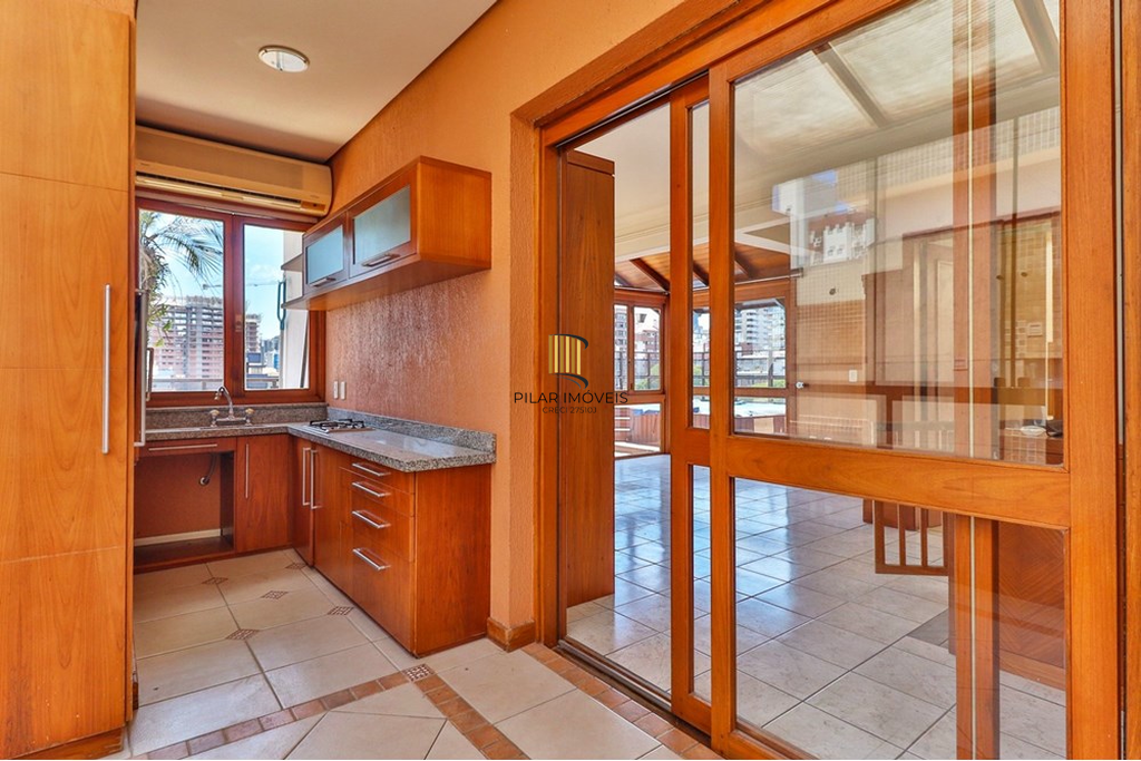 Cobertura 3 dormitórios no bairro Petrópolis