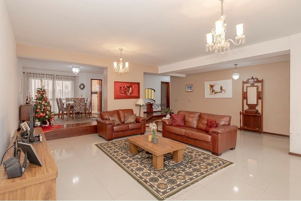 Casa 4 dormitórios no bairro Jardim Itu