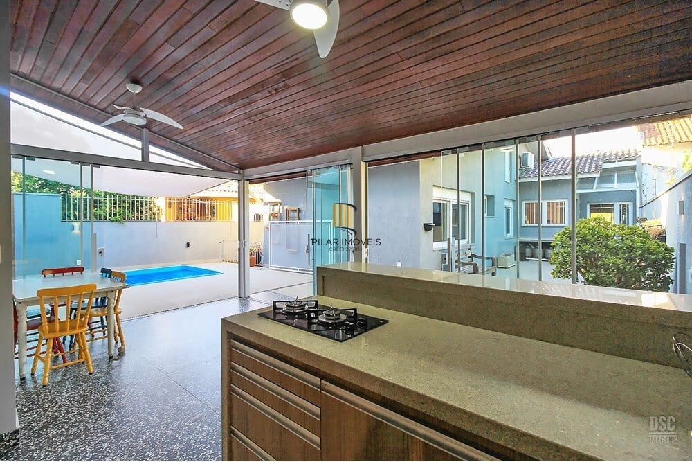 Casa 3 dormitórios no bairro Ipanema