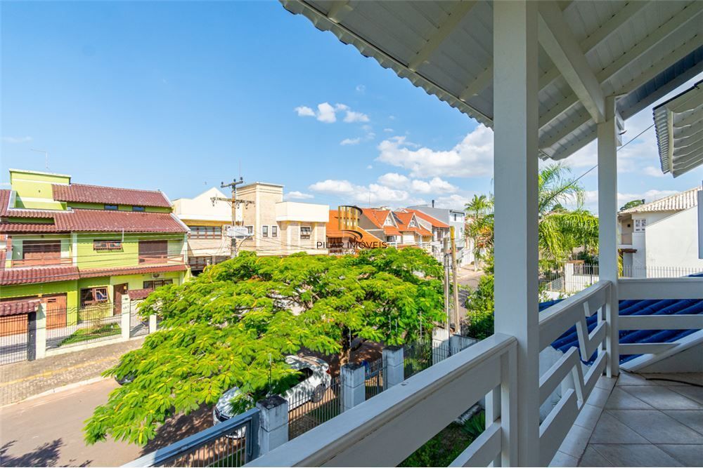 Casa 4 dormitórios no bairro Moinhos de Vento