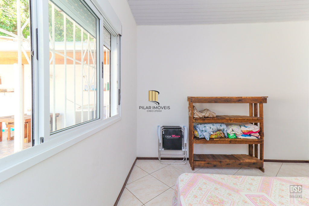 Casa 2 dormitórios no bairro Hípica