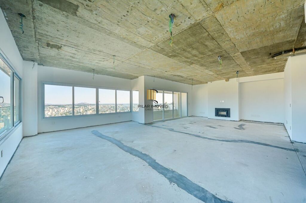 Apartamento 4 dormitórios no bairro Bela Vista