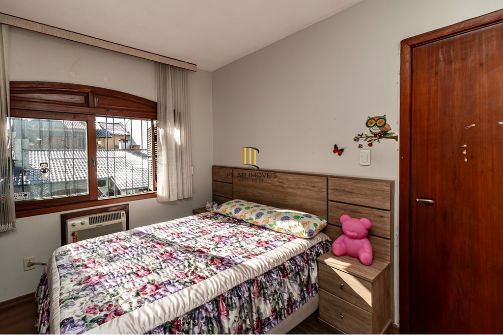 Casa 4 dormitórios no bairro Jardim Planalto