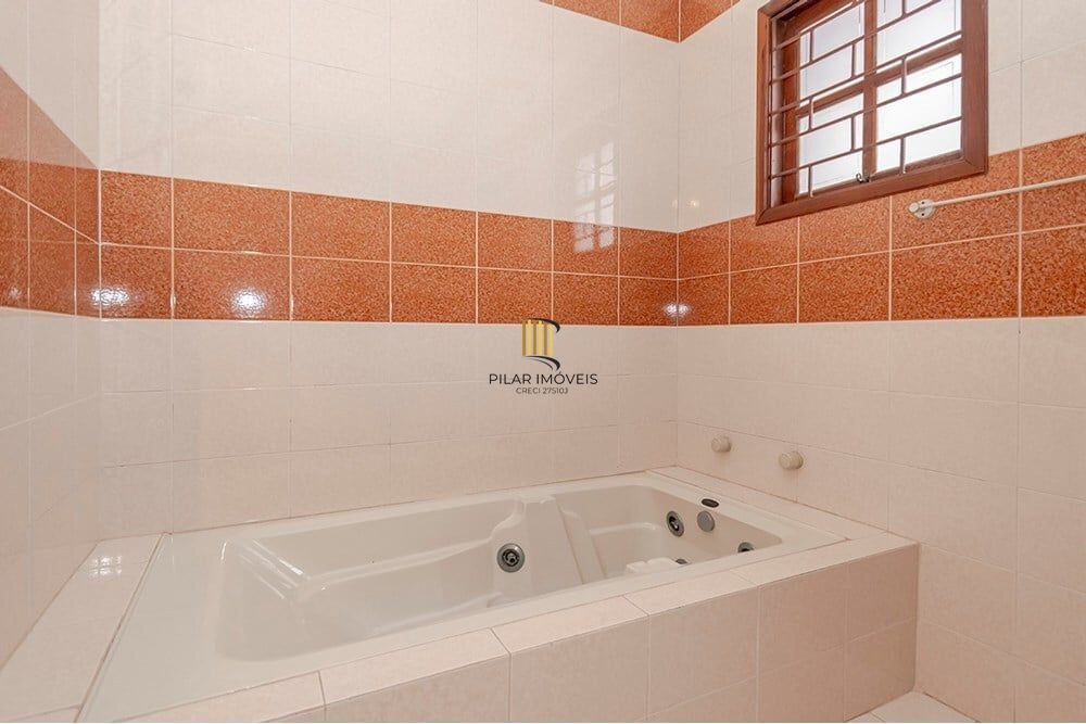 Casa 4 dormitórios no bairro Jardim Itu