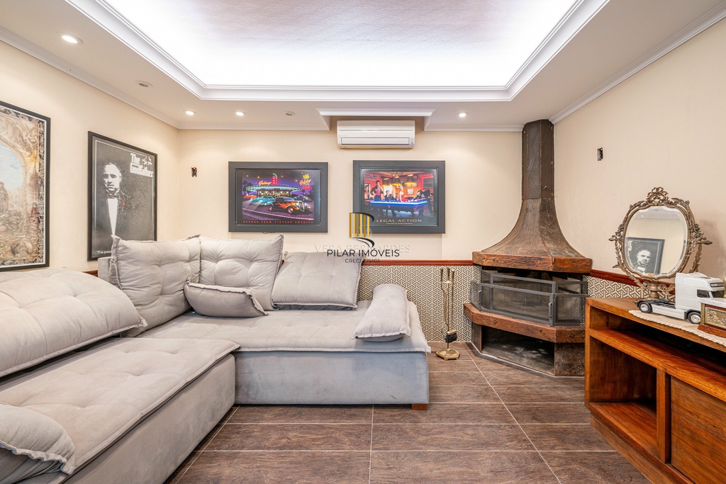 Casa de Condomínio 3 dormitórios no bairro Cavalhada