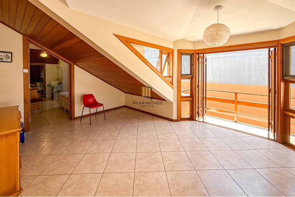 Casa 6 dormitórios no bairro Marechal Rondon