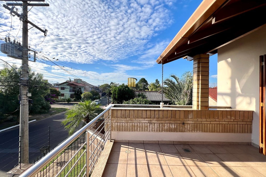 Casa 4 dormitórios no bairro Moinhos de Vento