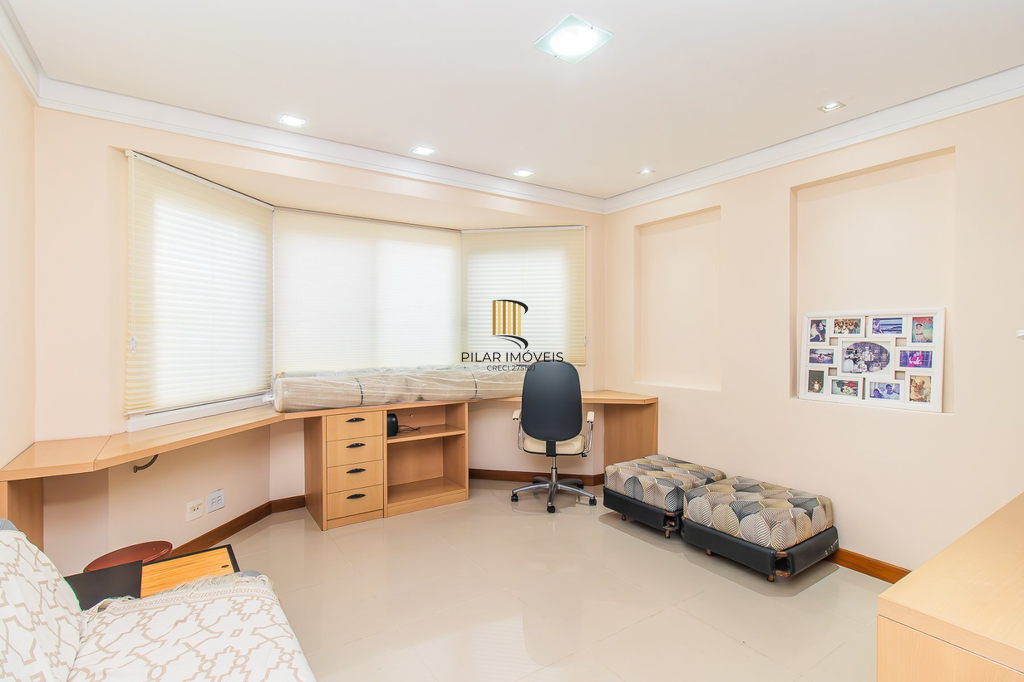 Casa de Condomínio 4 dormitórios no bairro Belém Novo