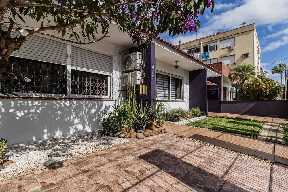 Casa 3 dormitórios no bairro São Sebastião