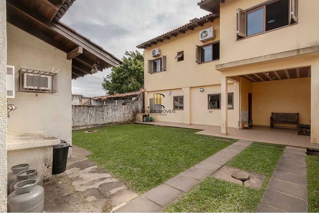 Casa 4 dormitórios no bairro Cavalhada