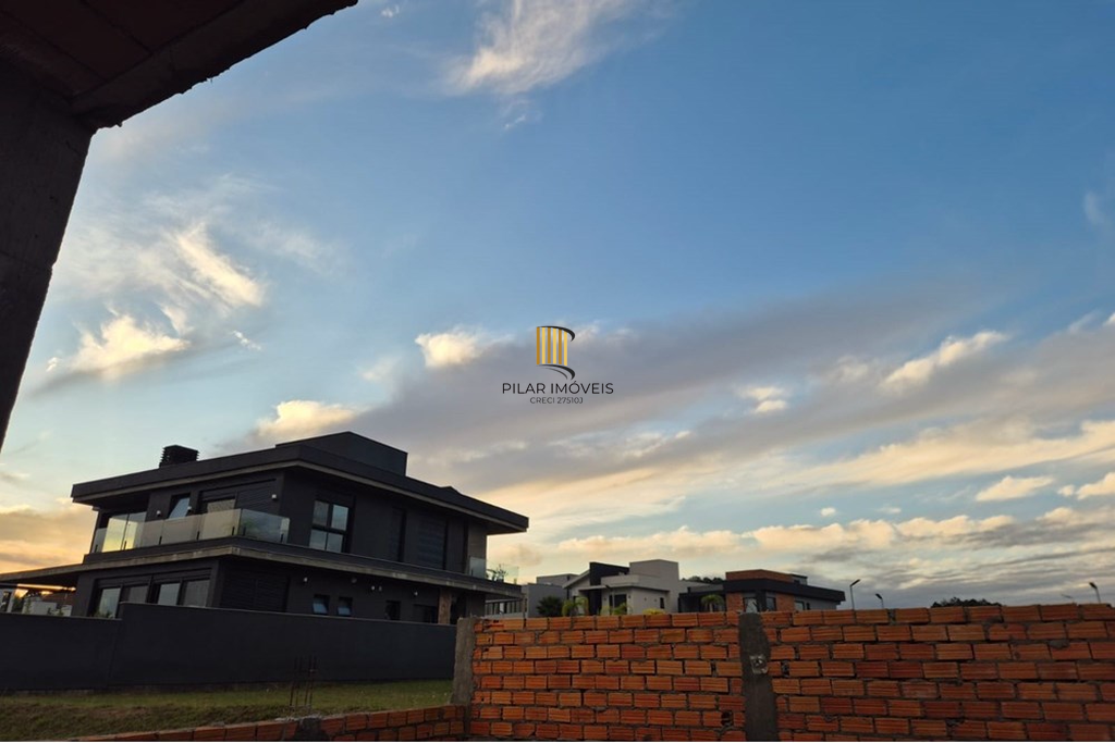 Casa de Condomínio 3 dormitórios no bairro Sanga Funda
