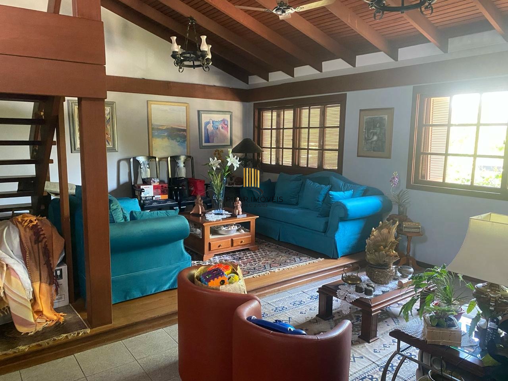 Casa 5 dormitórios no bairro Chácara das Pedras - Pilar Imóveis