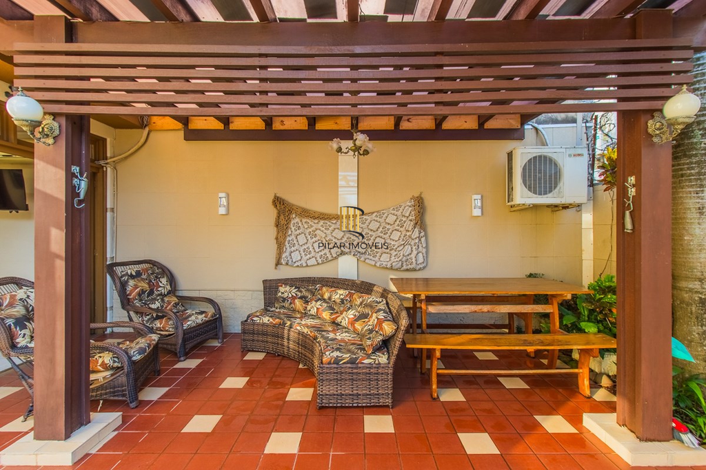 Casa 4 dormitórios no bairro Estância Velha