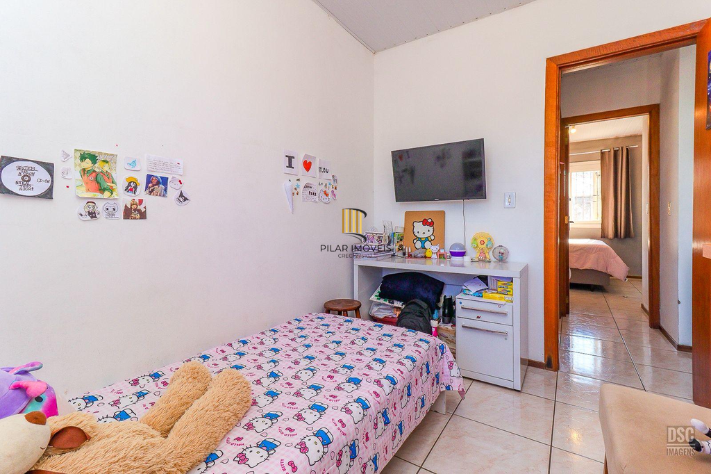 Casa 2 dormitórios no bairro Hípica