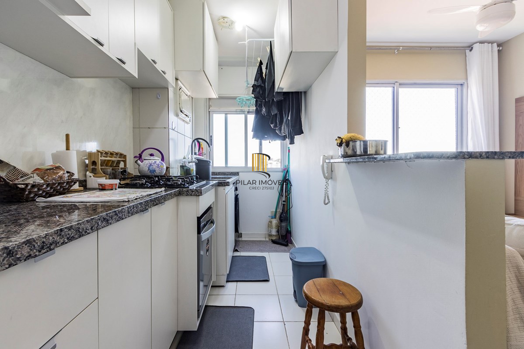 Apartamento 2 dormitórios no bairro Glória