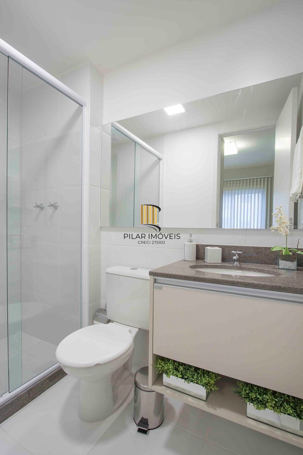 Apartamento 2 dormitórios no bairro Humaitá