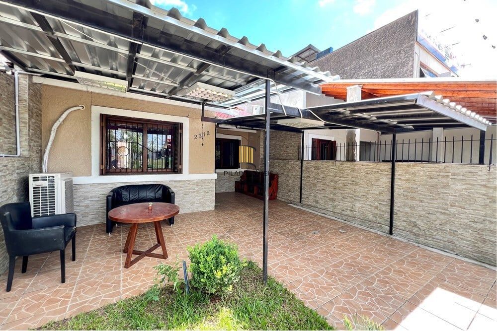Casa 2 dormitórios no bairro São José