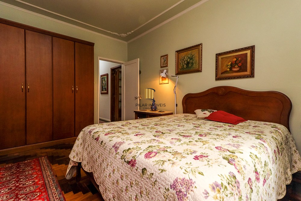 Casa 4 dormitórios no bairro Passo da Areia