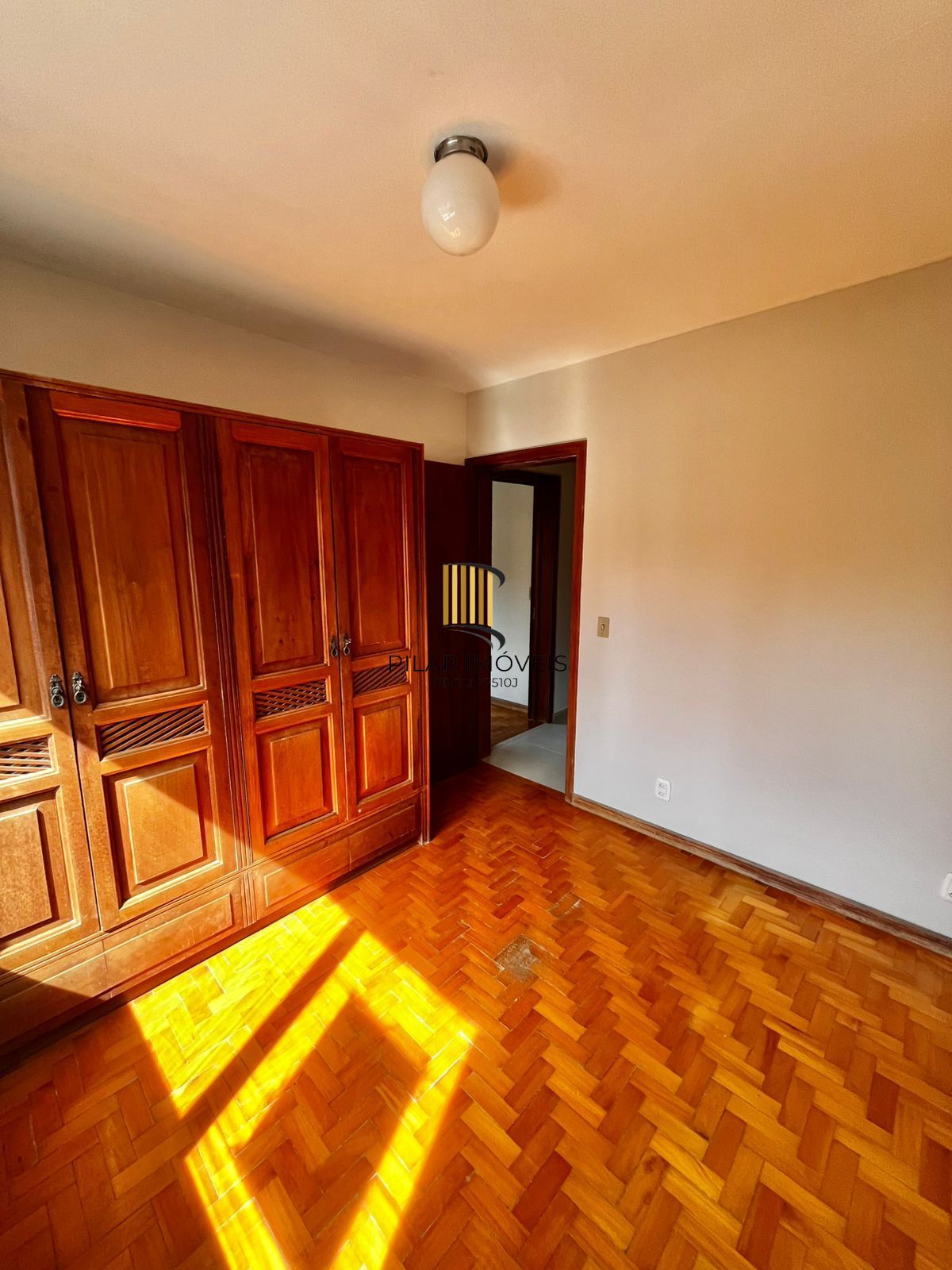 Apto de 03 dorm, 02 banheiros e dep empregada no coração do Bairro Higienópolis