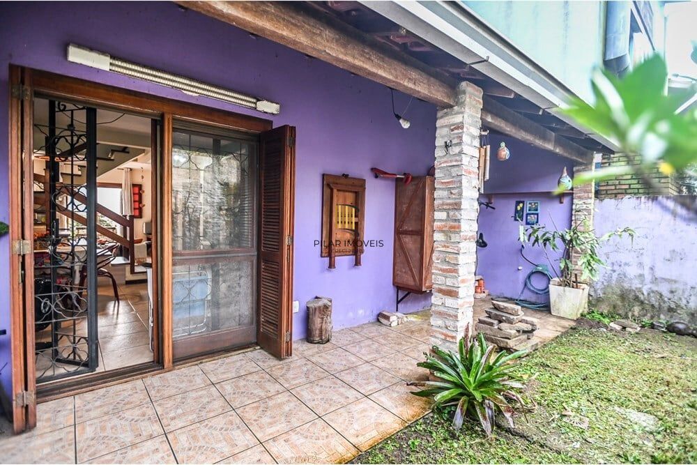 Casa de Condomínio 2 dormitórios no bairro Serraria