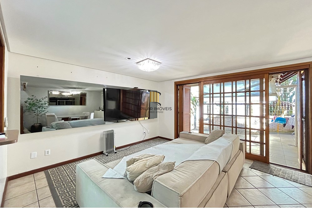 Casa de Condomínio 3 dormitórios no bairro Pedra Redonda