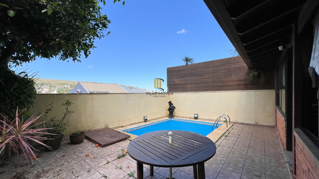 Casa de Condomínio 3 dormitórios no bairro Nonoai