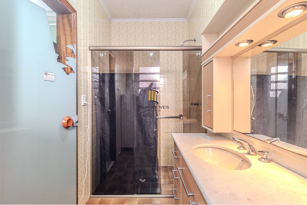 Casa 3 dormitórios no bairro Sarandi