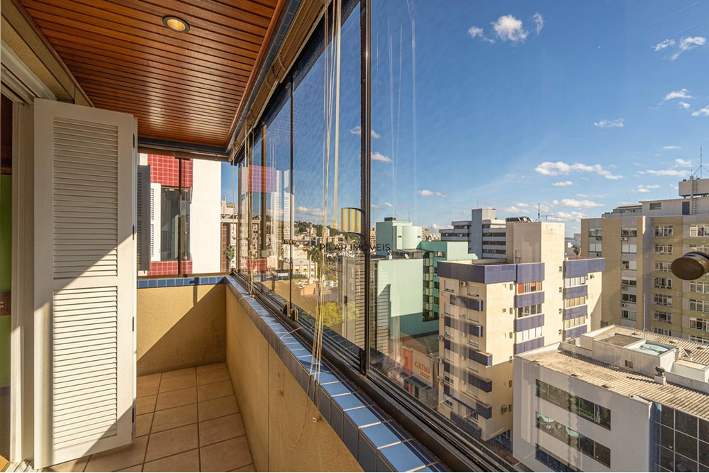 Apartamento 3 dormitórios no bairro Menino Deus