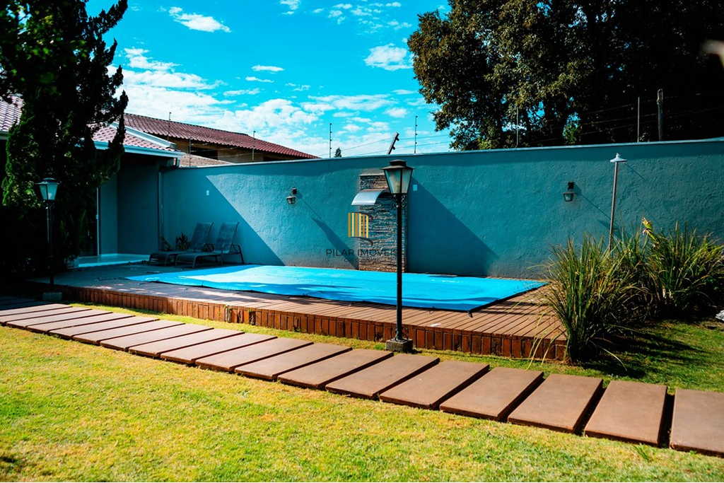 Casa 4 dormitórios no bairro Cecília