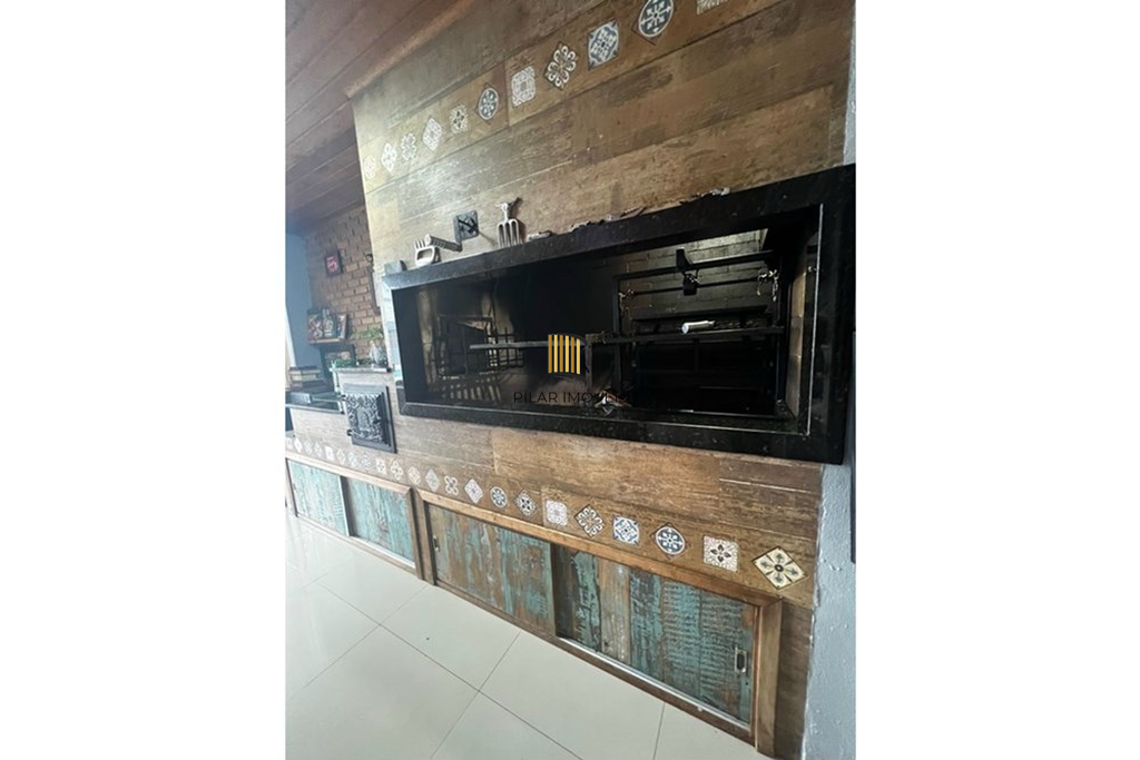 Casa 3 dormitórios no bairro Lomba do Pinheiro